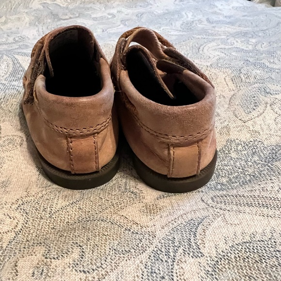 Sperry - Picture 4 of 6